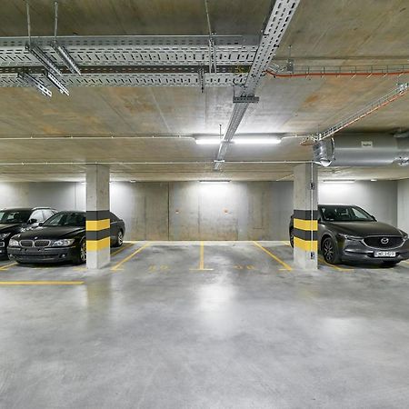 Exclusive Apartments Gwiazdzista With Free Garage Wroclaw By Noclegi Renters Екстер'єр фото
