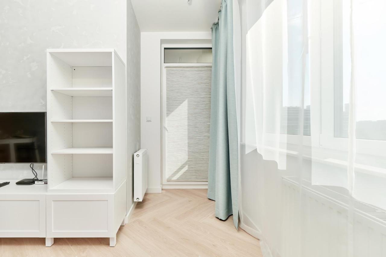 Exclusive Apartments Gwiazdzista With Free Garage Wroclaw By Noclegi Renters Екстер'єр фото