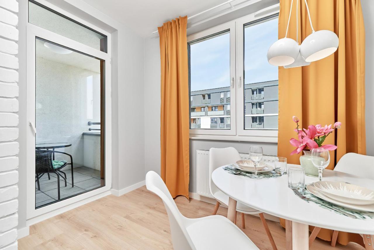 Exclusive Apartments Gwiazdzista With Free Garage Wroclaw By Noclegi Renters Екстер'єр фото
