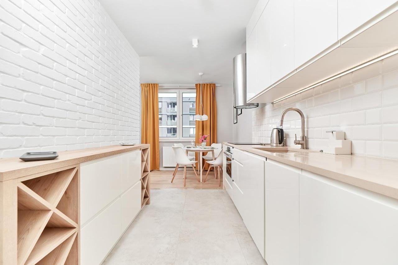 Exclusive Apartments Gwiazdzista With Free Garage Wroclaw By Noclegi Renters Екстер'єр фото