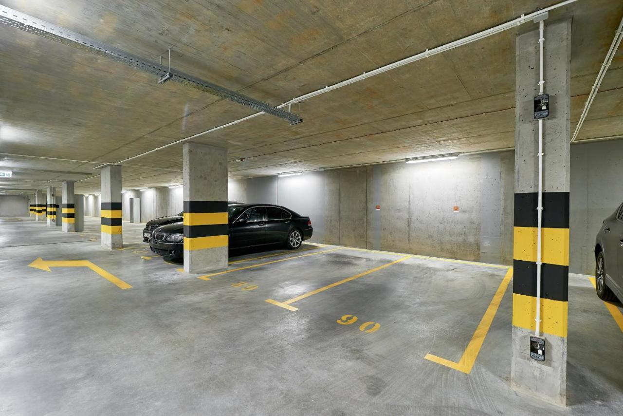 Exclusive Apartments Gwiazdzista With Free Garage Wroclaw By Noclegi Renters Екстер'єр фото