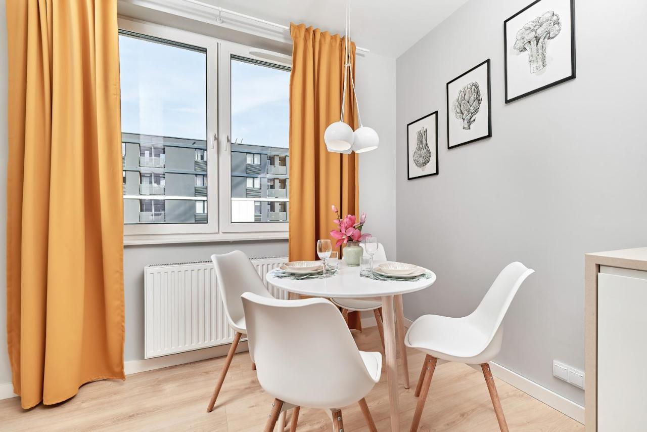 Exclusive Apartments Gwiazdzista With Free Garage Wroclaw By Noclegi Renters Екстер'єр фото