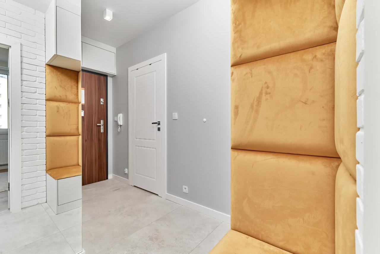 Exclusive Apartments Gwiazdzista With Free Garage Wroclaw By Noclegi Renters Екстер'єр фото